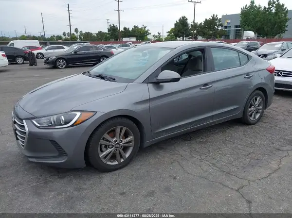 5NPD84LF9JH288946 2018 HYUNDAI ELANTRA - Image 2