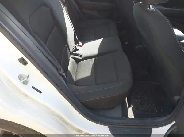 5NPD84LF9JH291801 2018 HYUNDAI ELANTRA - Image 8
