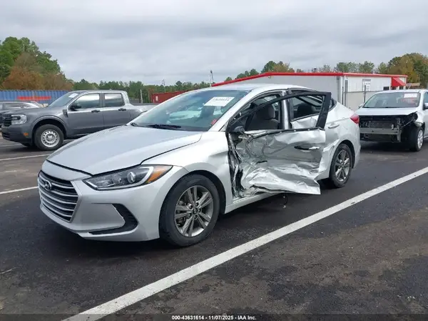 5NPD84LF9JH295637 2018 HYUNDAI ELANTRA - Image 2