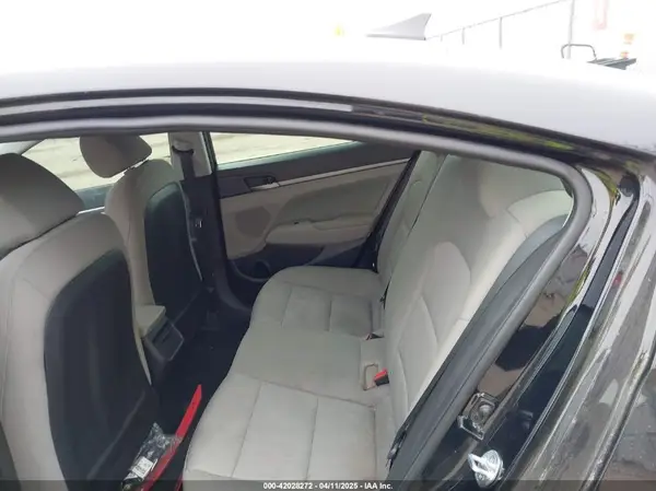 5NPD84LF9JH296609 2018 HYUNDAI ELANTRA - Image 8