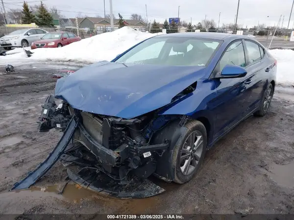 5NPD84LF9JH299963 2018 HYUNDAI ELANTRA - Image 2