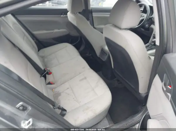 5NPD84LF9JH301159 2018 HYUNDAI ELANTRA - Image 8