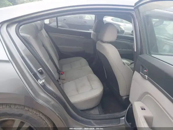 5NPD84LF9JH301209 2018 HYUNDAI ELANTRA - Image 8