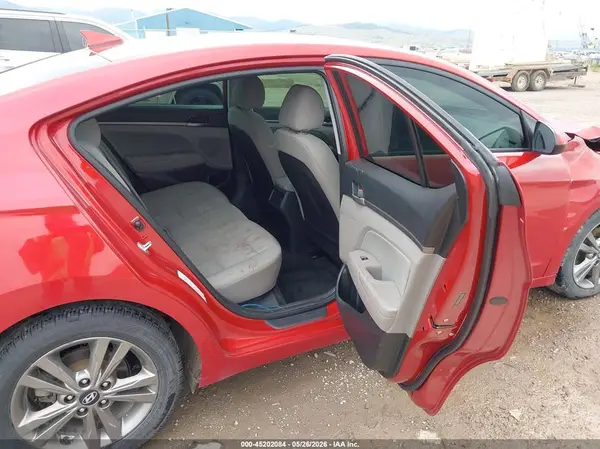 5NPD84LF9JH304238 2018 HYUNDAI ELANTRA - Image 8