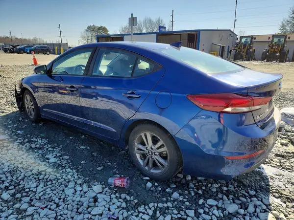 5NPD84LF9JH304465 2018 HYUNDAI ELANTRA - Image 2