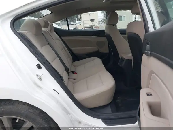 5NPD84LF9JH304725 2018 HYUNDAI ELANTRA - Image 8