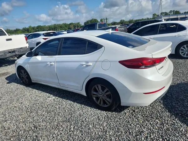 5NPD84LF9JH304756 2018 HYUNDAI ELANTRA - Image 2