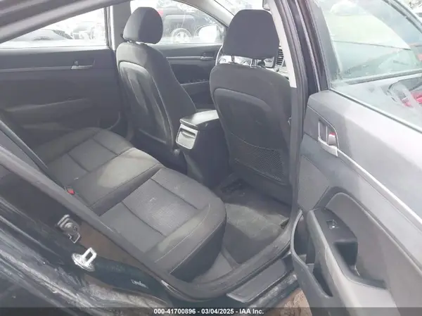 5NPD84LF9JH306023 2018 HYUNDAI ELANTRA - Image 8