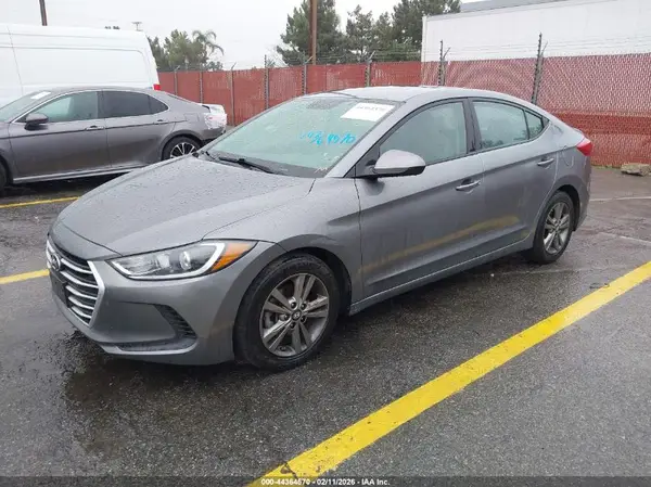 5NPD84LF9JH307575 2018 HYUNDAI ELANTRA - Image 2