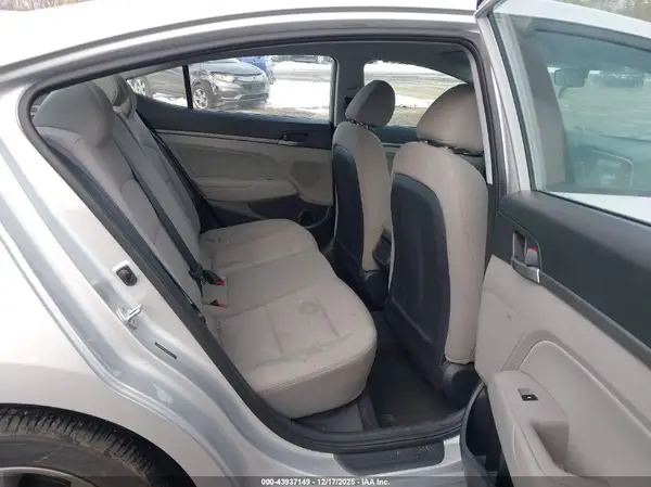 5NPD84LF9JH308743 2018 HYUNDAI ELANTRA - Image 8