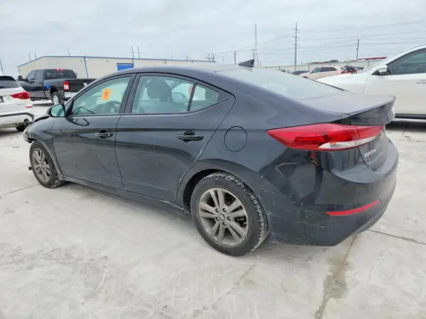 5NPD84LF9JH309374 2018 HYUNDAI ELANTRA - Image 2
