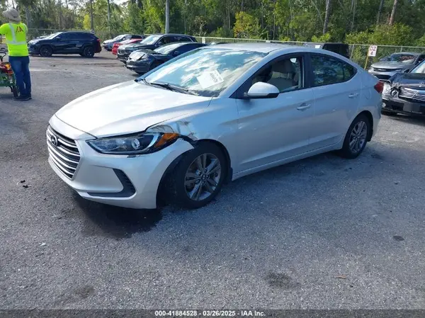 5NPD84LF9JH310265 2018 HYUNDAI ELANTRA - Image 2
