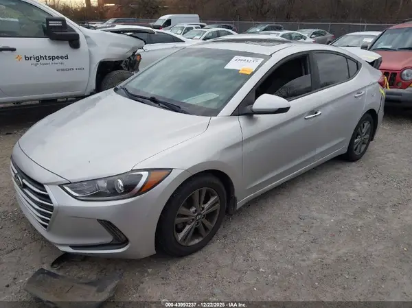 5NPD84LF9JH312842 2018 HYUNDAI ELANTRA - Image 2