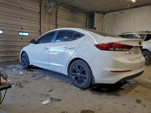 5NPD84LF9JH313084 2018 HYUNDAI ELANTRA - Image 2