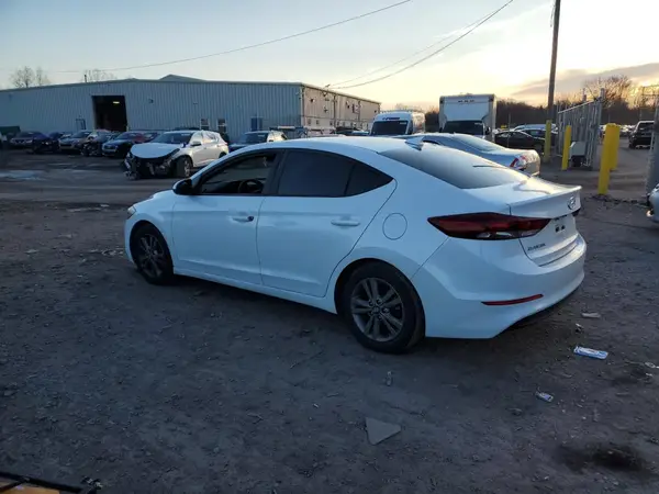 5NPD84LF9JH314638 2018 HYUNDAI ELANTRA - Image 2