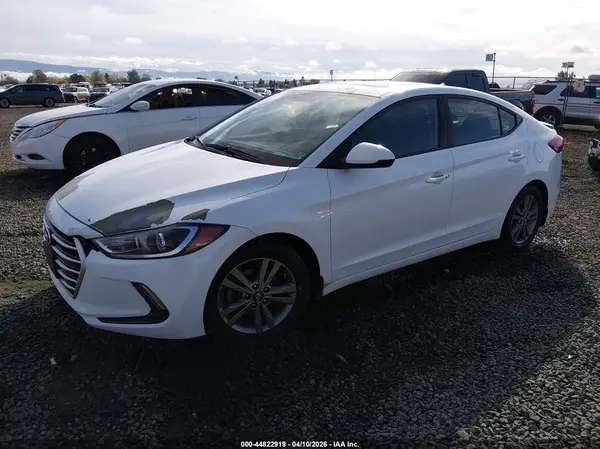 5NPD84LF9JH317541 2018 HYUNDAI ELANTRA - Image 2