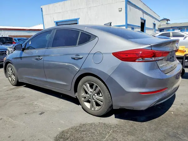 5NPD84LF9JH319189 2018 HYUNDAI ELANTRA - Image 2
