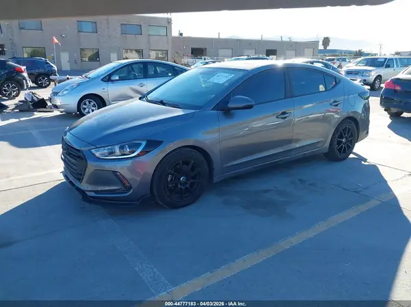5NPD84LF9JH319242 2018 HYUNDAI ELANTRA - Image 2
