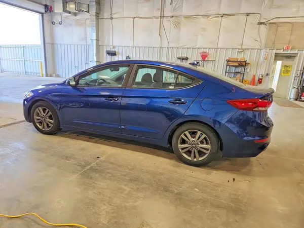 5NPD84LF9JH320049 2018 HYUNDAI ELANTRA - Image 2