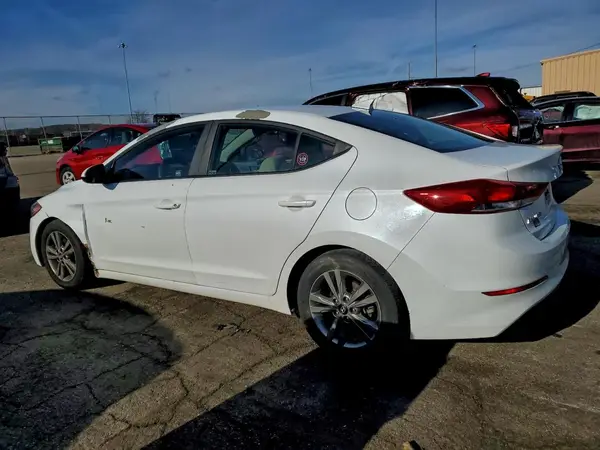 5NPD84LF9JH323047 2018 HYUNDAI ELANTRA - Image 2
