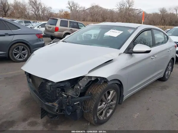 5NPD84LF9JH323288 2018 HYUNDAI ELANTRA - Image 2