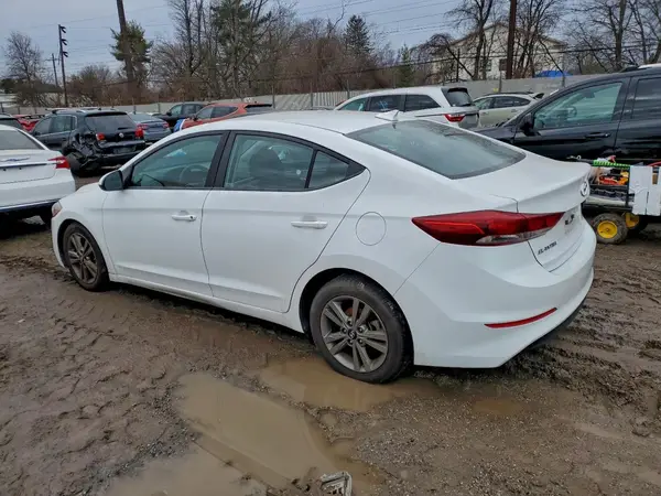 5NPD84LF9JH327180 2018 HYUNDAI ELANTRA - Image 2