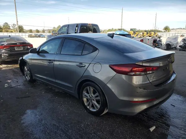 5NPD84LF9JH327406 2018 HYUNDAI ELANTRA - Image 2