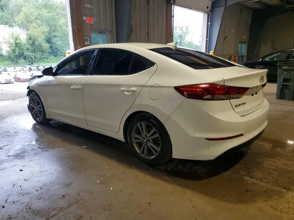 5NPD84LF9JH329317 2018 HYUNDAI ELANTRA - Image 2