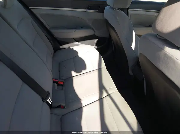 5NPD84LF9JH329950 2018 HYUNDAI ELANTRA - Image 8