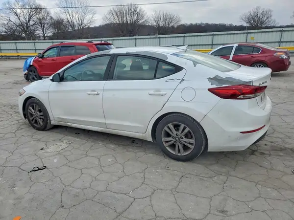 5NPD84LF9JH332153 2018 HYUNDAI ELANTRA - Image 2