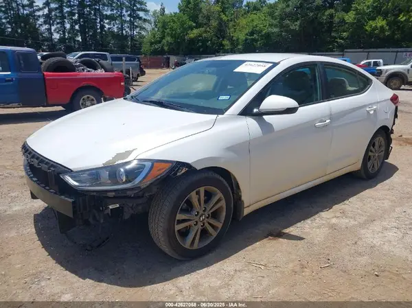 5NPD84LF9JH332802 2018 HYUNDAI ELANTRA - Image 2