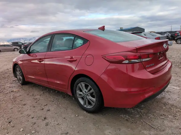 5NPD84LF9JH333271 2018 HYUNDAI ELANTRA - Image 2