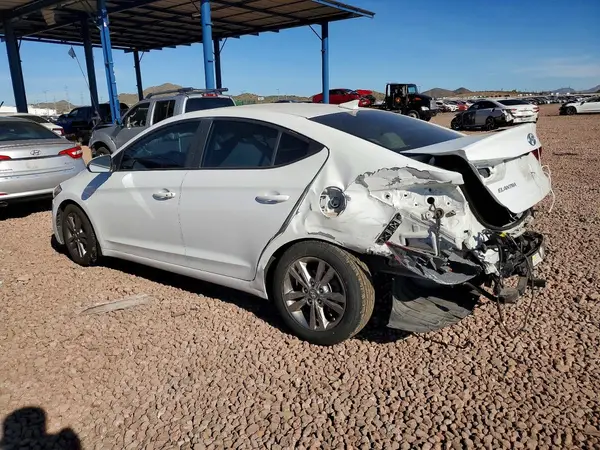 5NPD84LF9JH333965 2018 HYUNDAI ELANTRA - Image 2