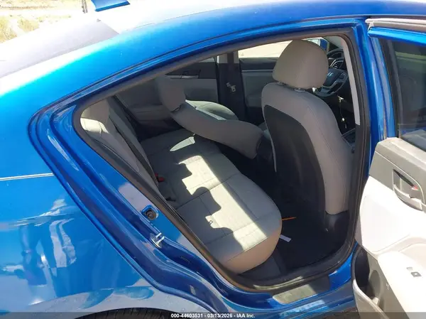 5NPD84LF9JH334386 2018 HYUNDAI ELANTRA - Image 8