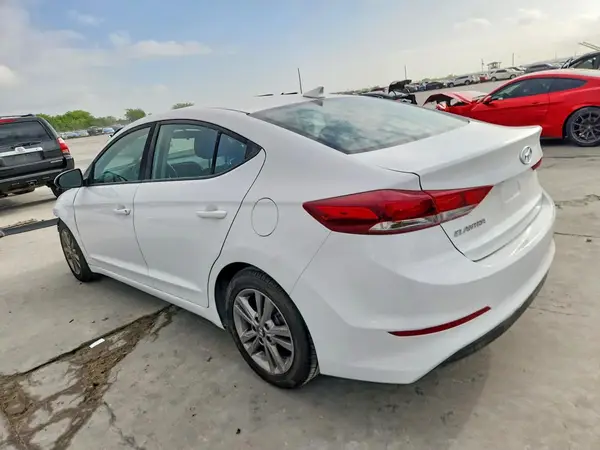 5NPD84LF9JH336915 2018 HYUNDAI ELANTRA - Image 2