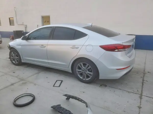 5NPD84LF9JH337871 2018 HYUNDAI ELANTRA - Image 2