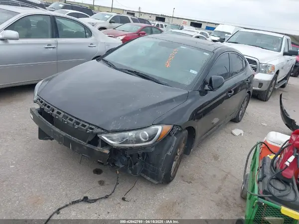 5NPD84LF9JH341855 2018 HYUNDAI ELANTRA - Image 2
