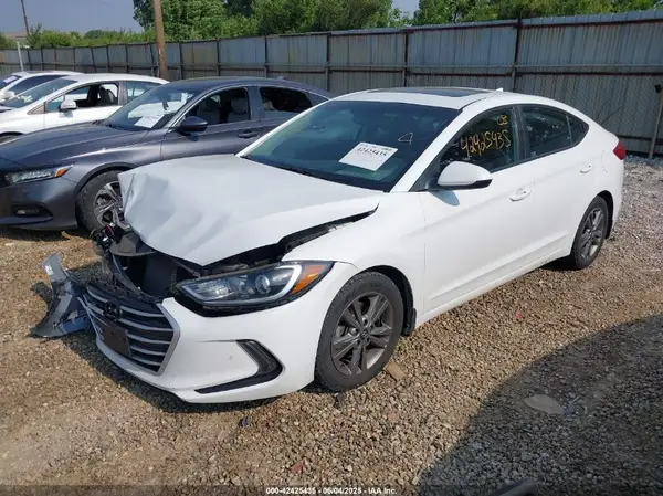 5NPD84LF9JH347655 2018 HYUNDAI ELANTRA - Image 2