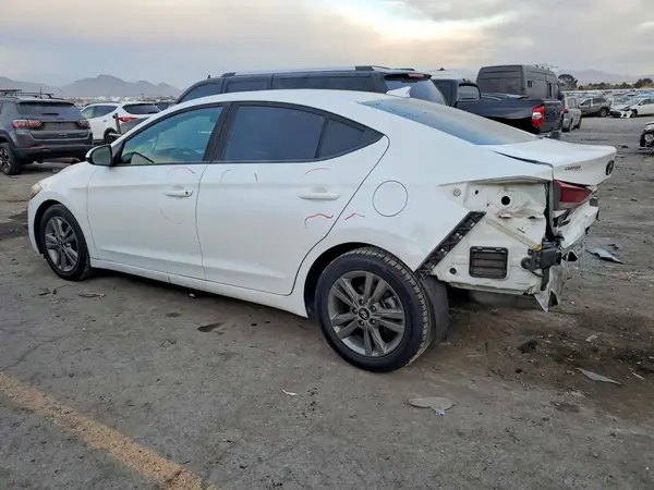 5NPD84LF9JH348451 2018 HYUNDAI ELANTRA - Image 2