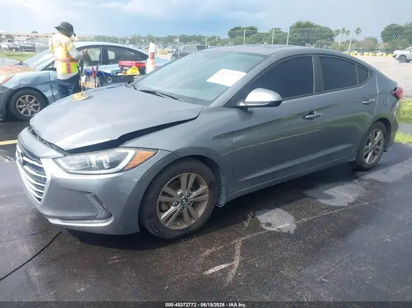 5NPD84LF9JH351415 2018 HYUNDAI ELANTRA - Image 2