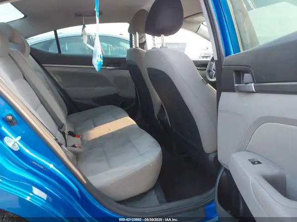 5NPD84LF9JH353696 2018 HYUNDAI ELANTRA - Image 8