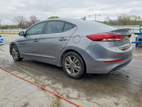 5NPD84LF9JH354055 2018 HYUNDAI ELANTRA - Image 2