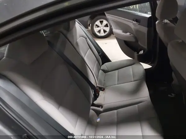 5NPD84LF9JH354783 2018 HYUNDAI ELANTRA - Image 8