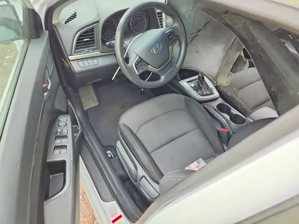 5NPD84LF9JH358574 2018 HYUNDAI ELANTRA - Image 8