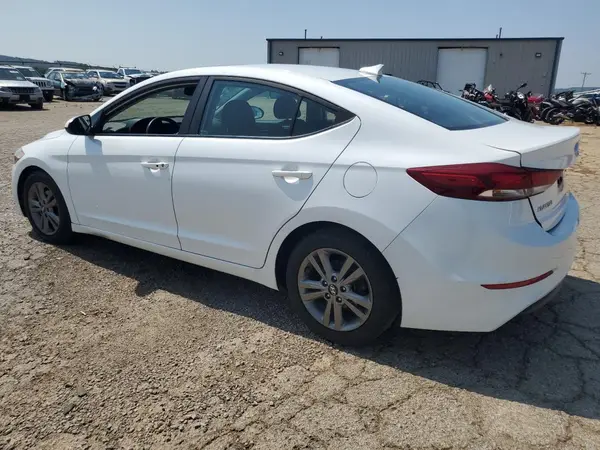 5NPD84LF9JH360339 2018 HYUNDAI ELANTRA - Image 2