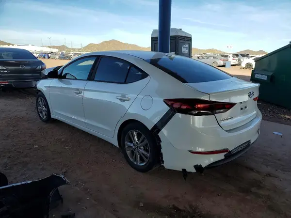 5NPD84LF9JH360342 2018 HYUNDAI ELANTRA - Image 2