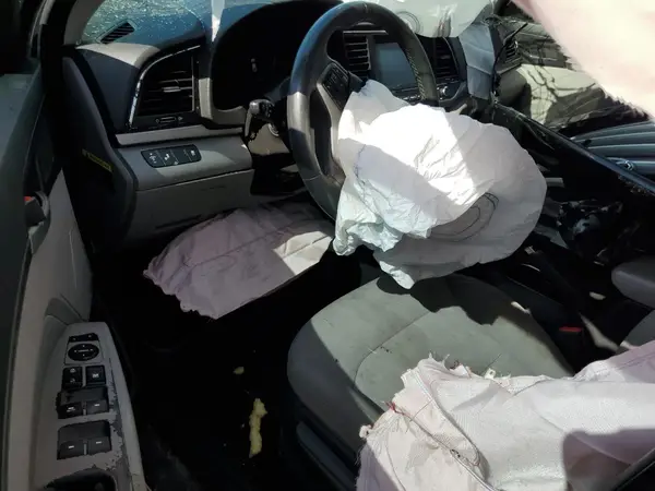 5NPD84LF9JH362558 2018 HYUNDAI ELANTRA - Image 8
