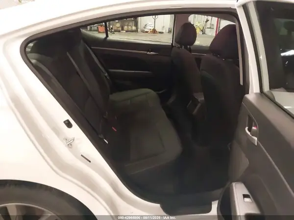 5NPD84LF9JH363094 2018 HYUNDAI ELANTRA - Image 8