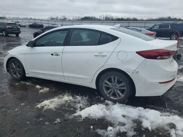 5NPD84LF9JH363774 2018 HYUNDAI ELANTRA - Image 2