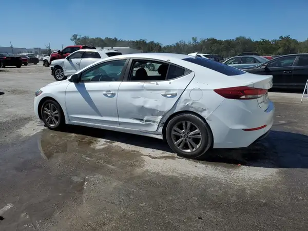 5NPD84LF9JH364455 2018 HYUNDAI ELANTRA - Image 2